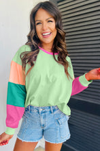 Load image into Gallery viewer, Green Colorblock Patchwork Long Sleeve Loose Top
