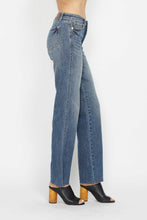 Load image into Gallery viewer, Judy Blue Full Size Tummy Control Straight Jeans
