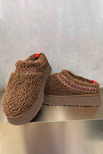 Load image into Gallery viewer, Chestnut Embroidered Sherpa Plush Thick Sole Snow Boots
